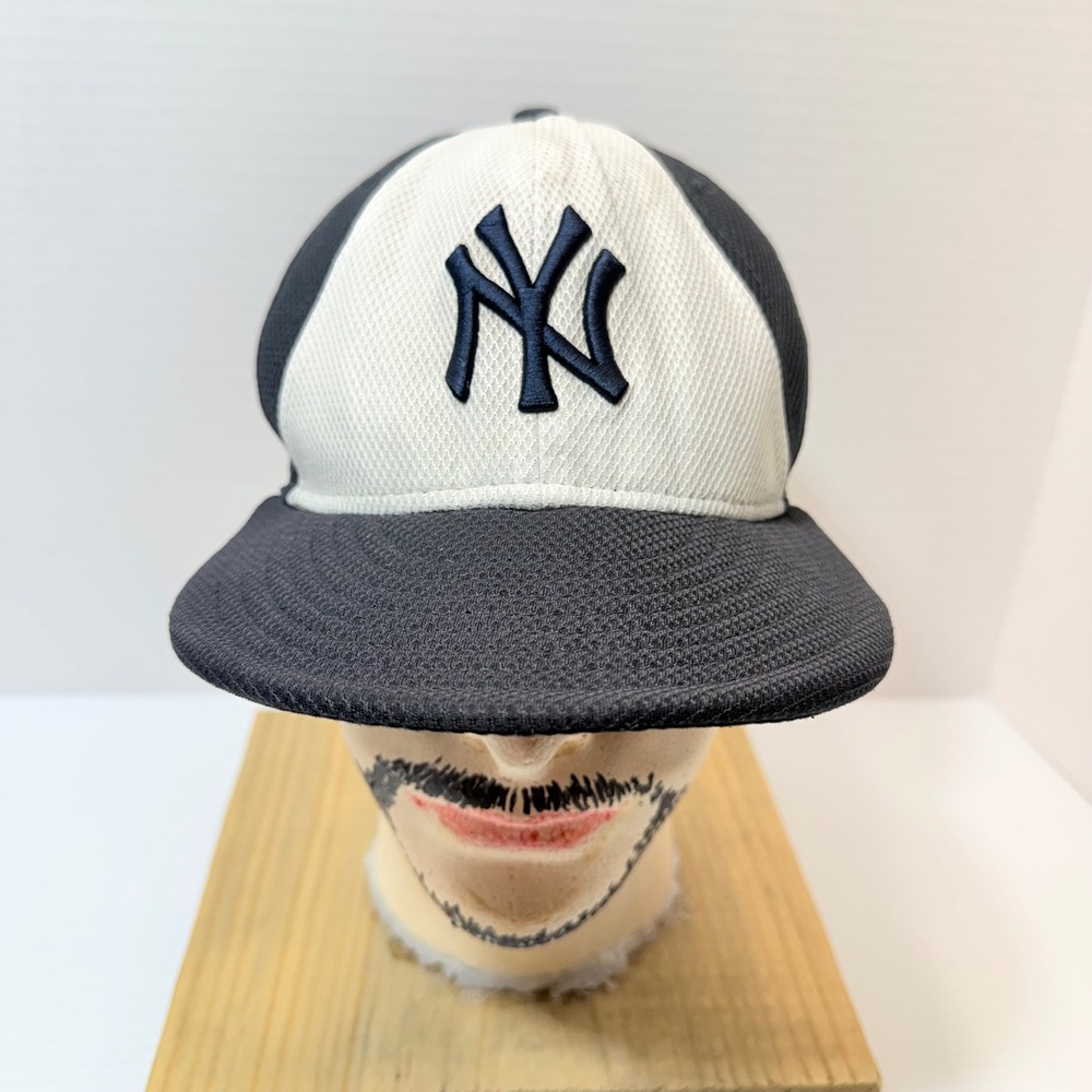 New Era New York‎ Yankees Fitted Cap – Navy / White – Size 7 – 59FIFTY